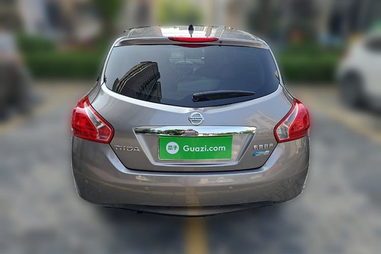 Used Nissan Tiida 2011 1.6L CVT Luxury Edition
