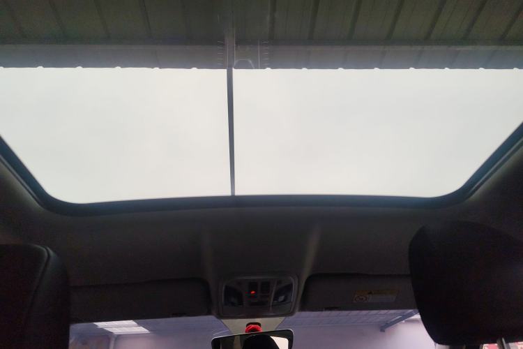 Used Wey VV5 2021 1.5T Two-Wheel Drive Color Pioneer