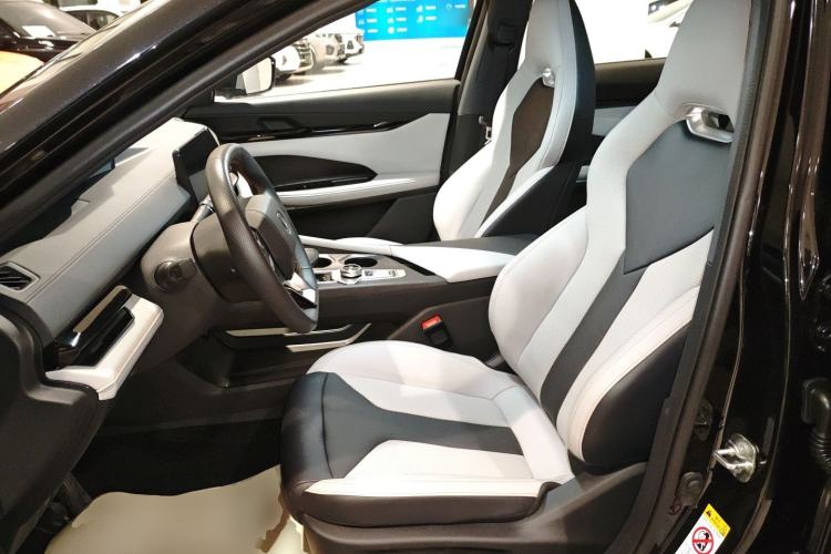 Used CHANGAN UNI-V iDD 2024 Blue Whale Smart Electric iDD 136km ZhiKu Model
