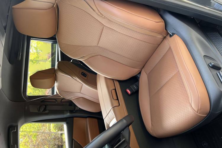 Used Toyota Alphard 2024 Dual-Engine 2.5L Prestige Edition
