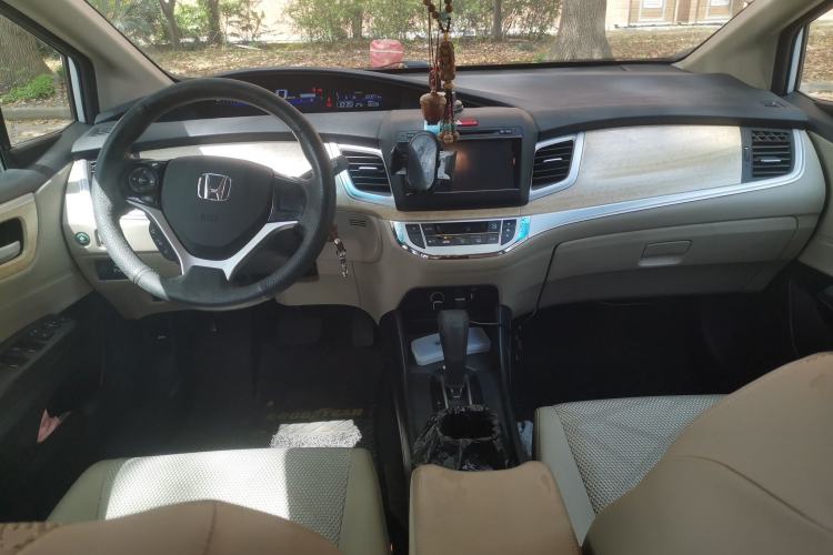 Used Honda Jade 2013 1.8L automatic Comfort version 5 seats
