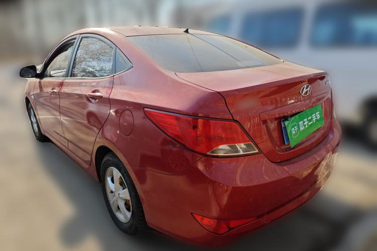 Used Hyundai Verna (older generation) 2014 1.4L Manual Smart GLS Trim Rear Left 45 Deg