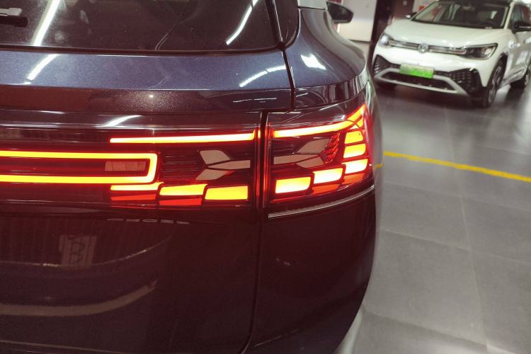 Used Volkswagen ID.6 CROZZ 2022 Long-Range PRO Edition