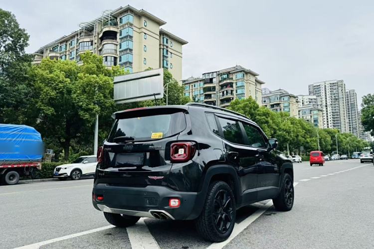 Used Jeep Renegade 2017 180TS Automatic All-Wheel Drive Versatile Edition
