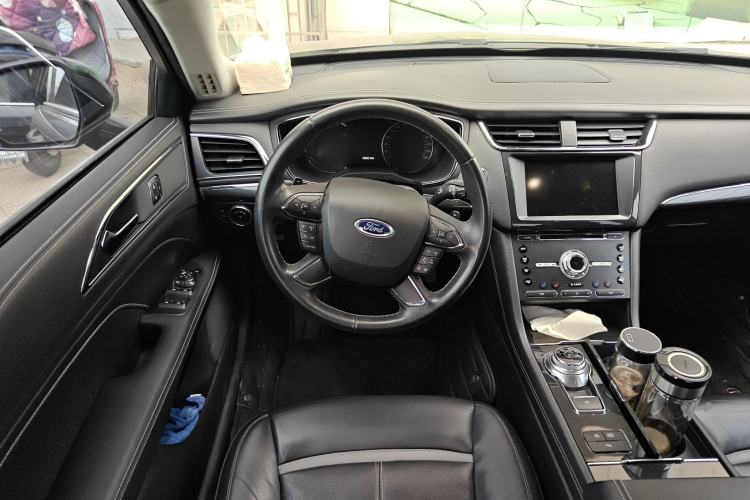 Used Ford Taurus 2018 EcoBoost 245 Premier Edition China VI Standard Steering Wheel