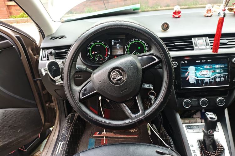 Used Skoda Octavia 2018 TSI230 DSG Comfort Edition Steering Wheel