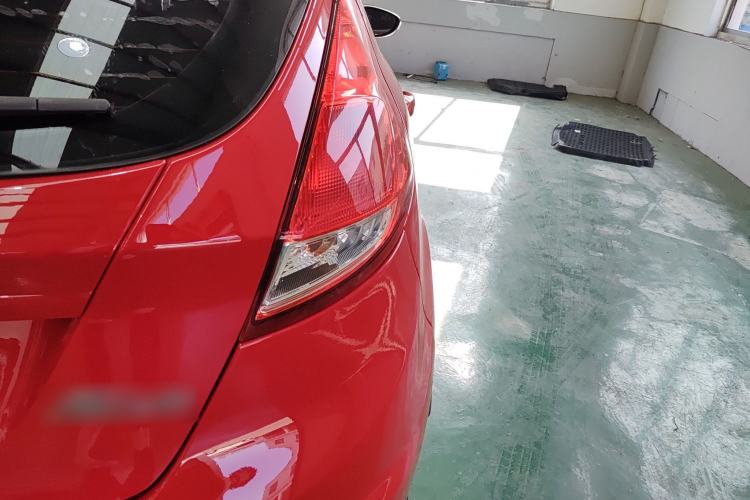 Used Ford Fiesta 2013 Hatchback 1.5L Manual Fashion Edition Exterior 3