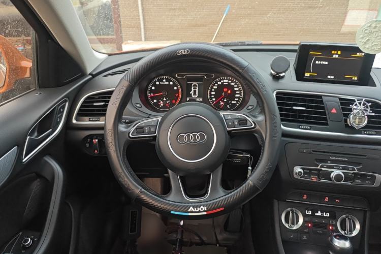Used Audi Q3 2015 35 TFSI Comfort Model
