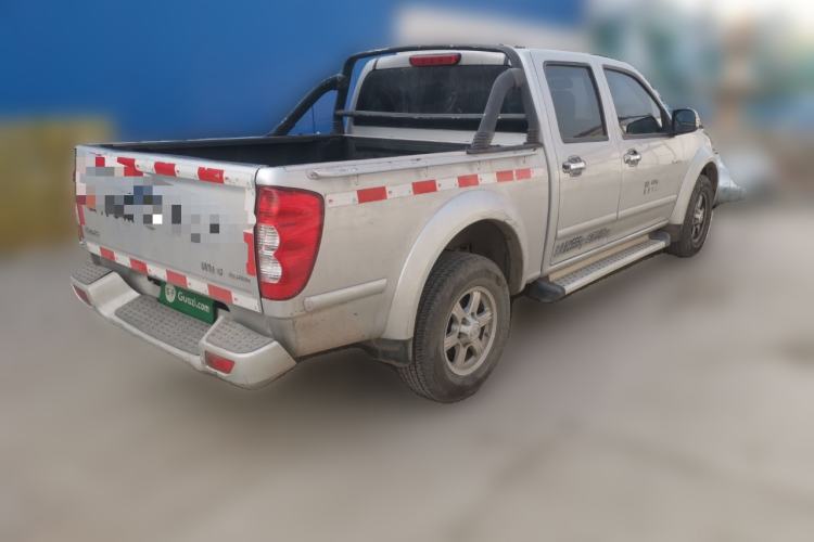 Used Great Wall Wingle 5 2013 2.0T European Version Two-Wheel Drive Elite Edition 6MT Big Double Cab GW4D20B
