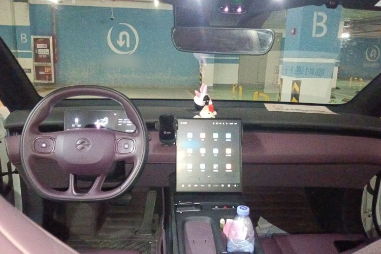 Used Nio ET5 2022 75 kWh Headliner