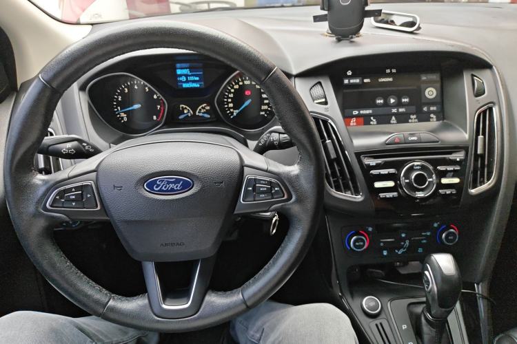 Used Ford Focus 2017 Hatchback 1.6L Automatic Fashion Edition Smart Drive Version
