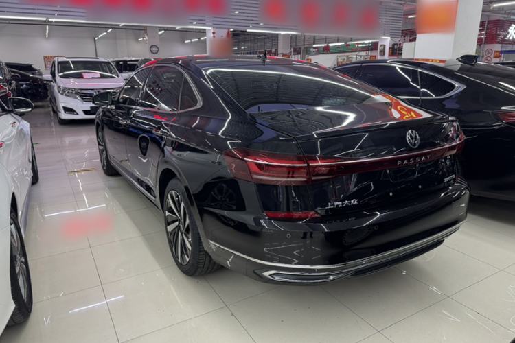 Used Volkswagen Passat 2023 380TSI Flagship Edition Exterior 3
