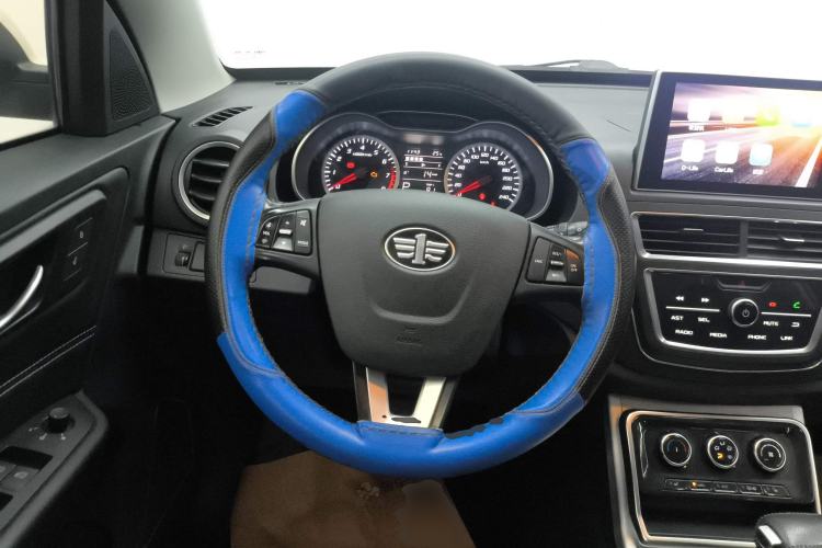 Used Bestune X40 2019 1.6L Automatic Luxury Version China V Emission Standard