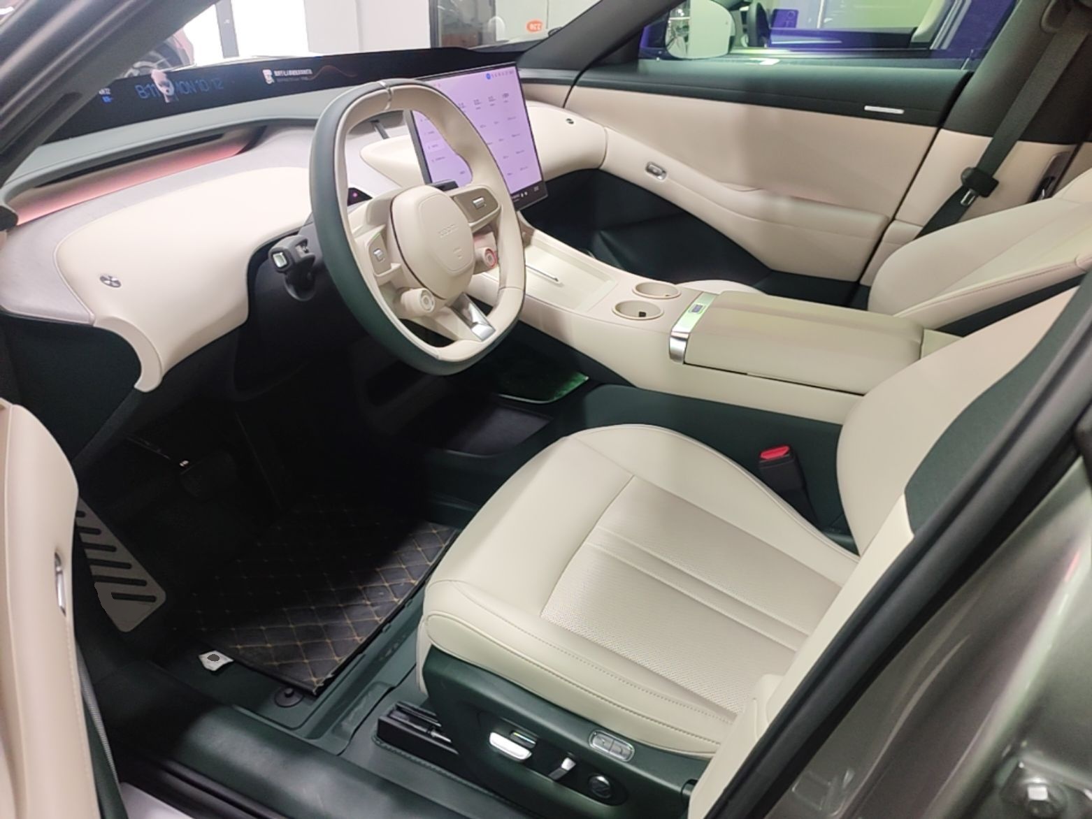 Xiaomi Auto YU7 2025 Ultra-Long Range Rear-Wheel Drive Version — снимка 17