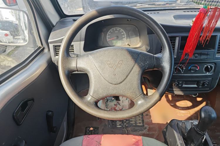 Used Wuling Zhiguang 2015 1.2L Practical LS-I Model