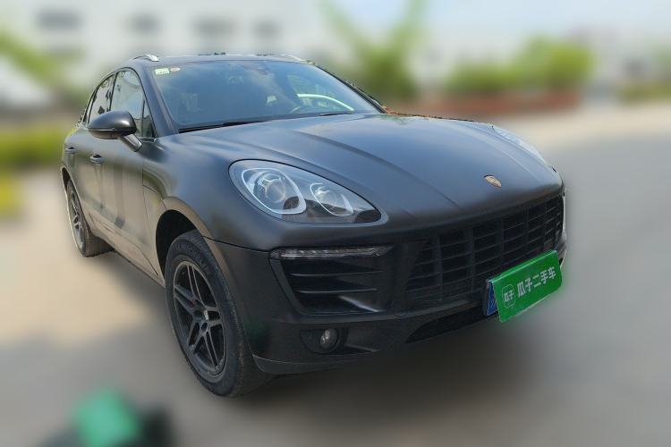 Used Porsche Macan 2017 Macan 2.0T Front Right 45 Deg