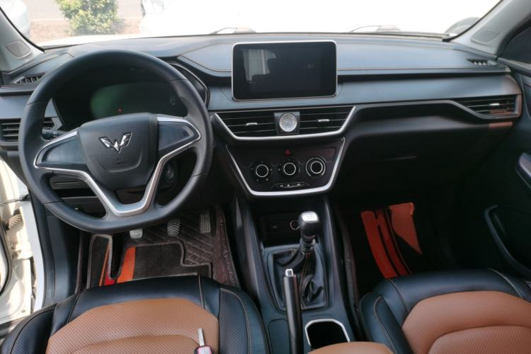 Used Wuling Hongguang S3 2018 1.5L Manual Comfort Model China V Standard