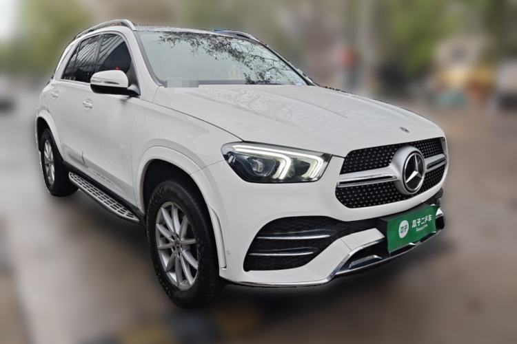 Used Mercedes-Benz GLE 2021 GLE 350 4MATIC Stylish Model Front Right 45 Deg