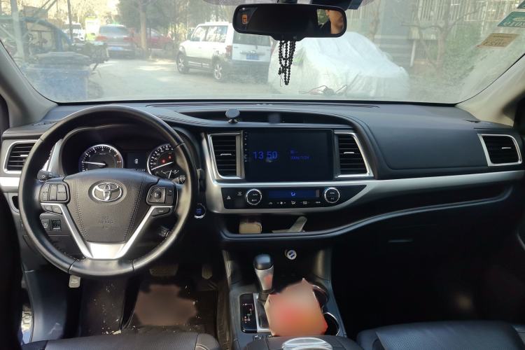 Used Toyota Highlander 2017 2.0T Four-Wheel Drive Luxury Edition 7 Seats