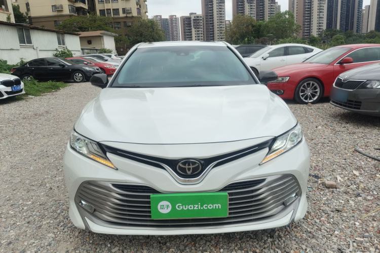 Used Toyota Camry 2019 Revised Version 2.0G Luxury Edition Front