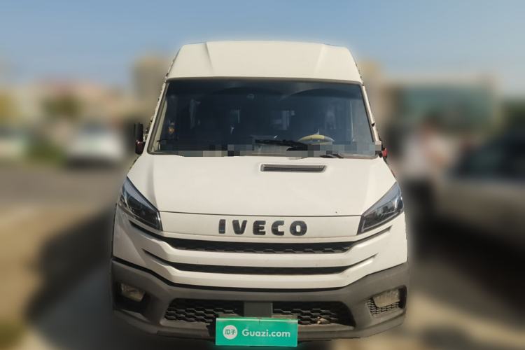 Used Iveco Daily 2023 2.5T A37M1 Long Wheelbase Mid-Roof Dual-Tire Side-Sliding Doors 5-9 Seats

