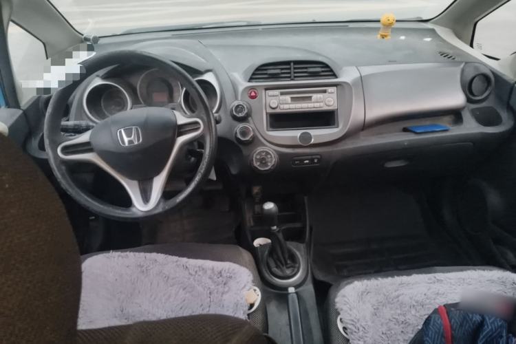 Used Honda Fit 2011 1.3L manual Comfort version
