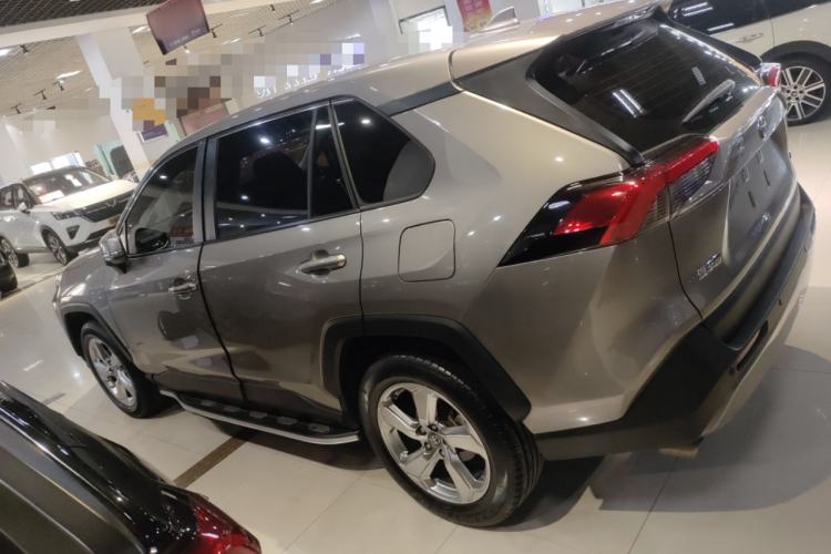 Used Toyota RAV4 2021 2.0L CVT Two-Wheel Drive Fashion PLUS Edition

