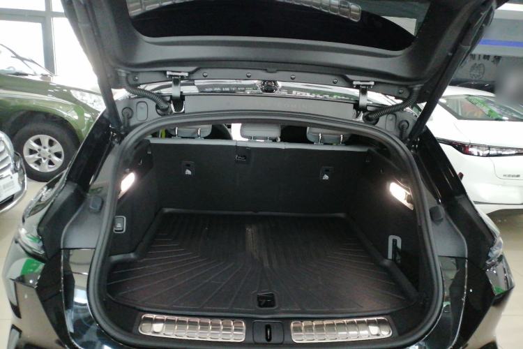 Used Nio ET5T 2025 Model Champion Commemorative Edition, 75kWh Touring Trunk