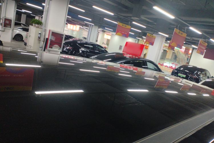 Used XPeng X9 2025 740 Ultra-Long Range Max Roof