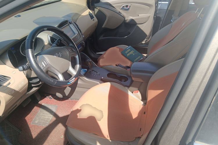 Used Hyundai ix35 2013 2.0L Automatic Two-Wheel Drive Smart GLS China IV Standard