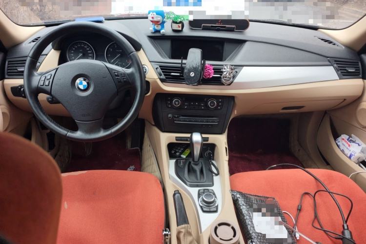 Used BMW X1 2012 sDrive18i Luxury Model Center Console