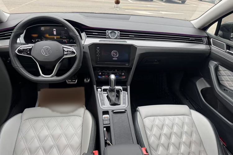 Used Volkswagen Magotan 2023 2 Million Units Limited Edition 330TSI DSG Leading Version