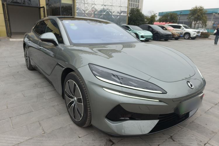 Used Denza Z9GT 2024 1100 Four-Wheel Drive Max Edition Front Right 45 Deg