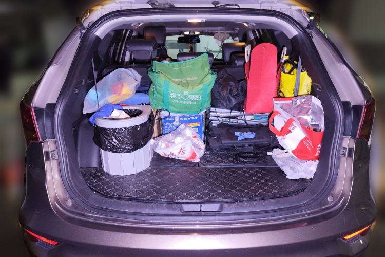 Used Hyundai Santa Fe 2017 2.0T Automatic All-Wheel Drive Smart 7-Seater Trunk