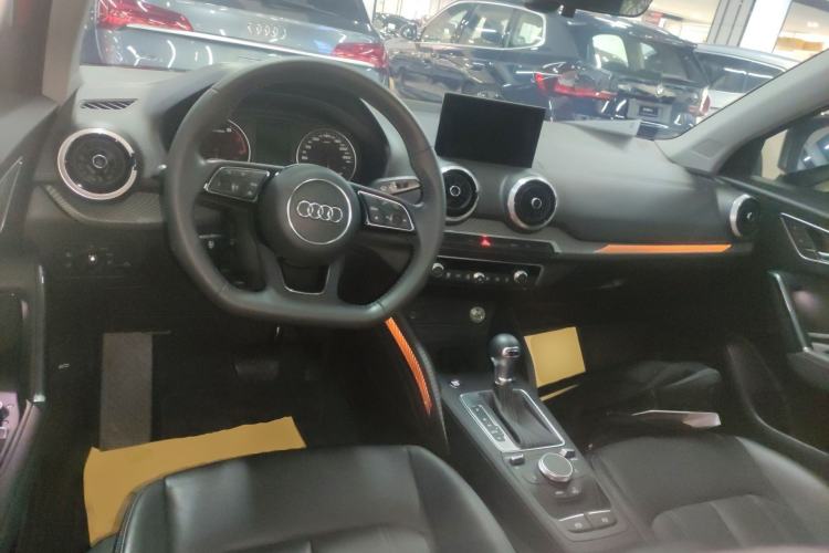 Used Audi Q2L 2022 35 TFSI Fashion Dynamic Model Center Console