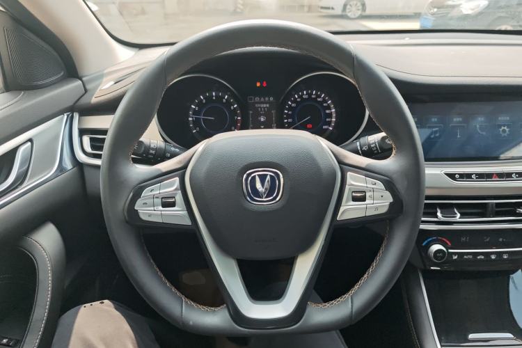 Used Changan Eado 2019 High-Energy Edition 1.6L GDI Manual Pioneer Model China VI Standard
