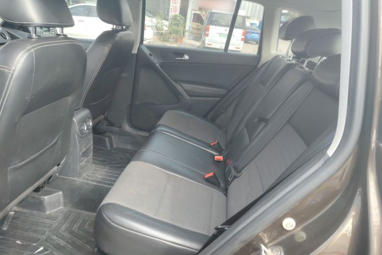 Used Volkswagen Tiguan L 2016 280TSI Automatic Two-Wheel-Drive Silk Road Style Edition
