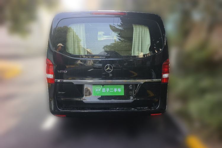 Used Mercedes-Benz Vito 2018 2.0T Elite Version 7 Seats China VI Emission Standard
