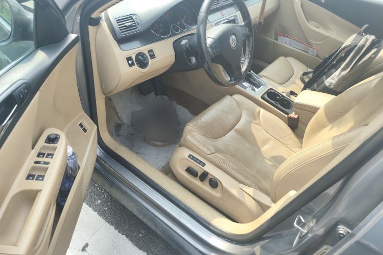 Used Volkswagen Magotan 2009 1.8 TSI DSG Comfort Edition Driver Seat