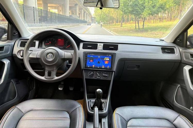 Used Volkswagen Santana 2015 1.4L Manual Fashion Edition Interior 1