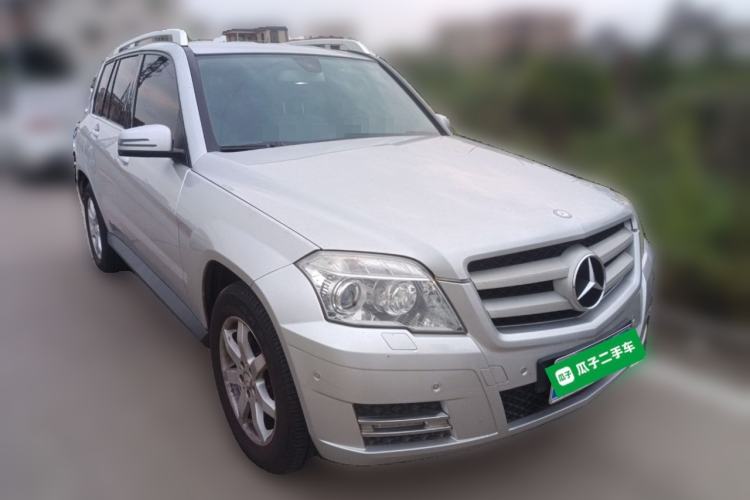 Used Mercedes-Benz GLK-Class 2010 GLK 300 4MATIC Fashion Model Front Right 45 Deg