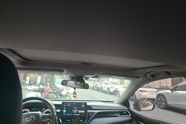 Used Toyota Camry 2021 2.0G Luxury Edition
