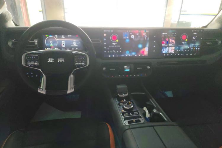 Used BAIC Off-Road BJ40 Electric Drive 2025 Advanced Edition Center Console