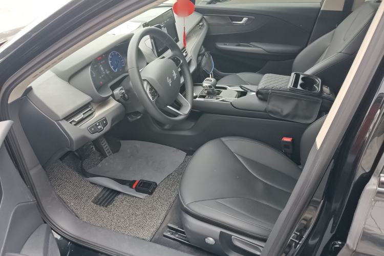 Used Hongqi E-QM5 2022 431 km Charge & Enjoy Edition Left Front Seat