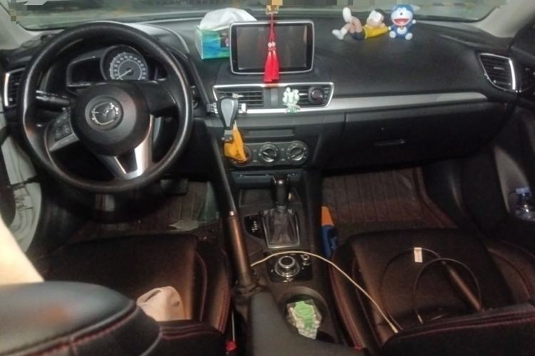 Used Mazda 3 Axela 2014 Sedan 1.5L Automatic Comfort Model
