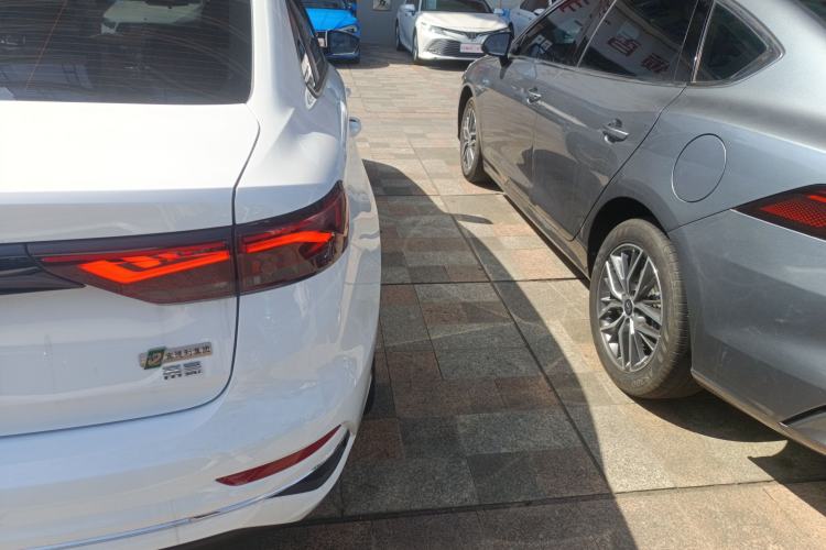 Used Geely Auto Emgrand 2026 Model 4th Generation 4 Millionth Anniversary Model 1.5L CVT Starry Edition
