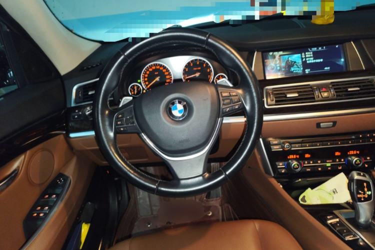 Used BMW 5 Series GT 2014 535i Leading Model
