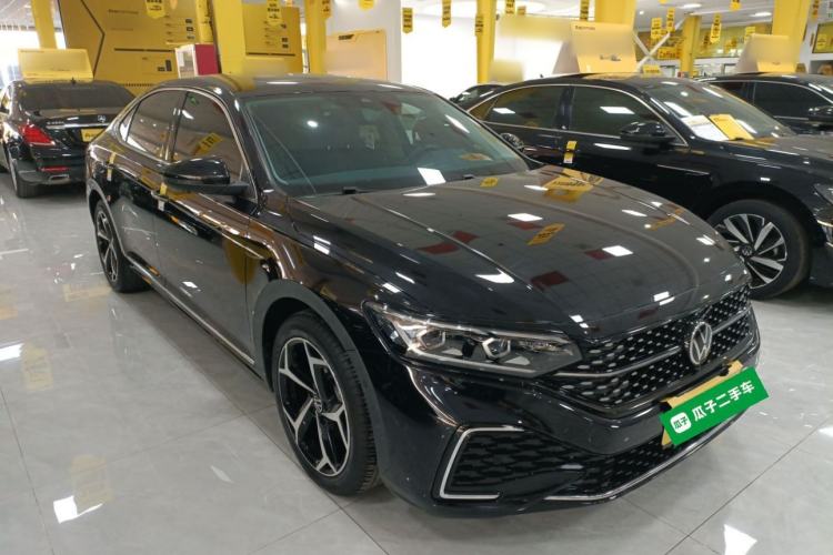 Used Volkswagen Passat 2023 Restyled 330TSI Starry Luxury Edition
