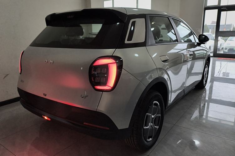 Used AION UT 2025 330 Starlight Edition Rear Right 45 Deg