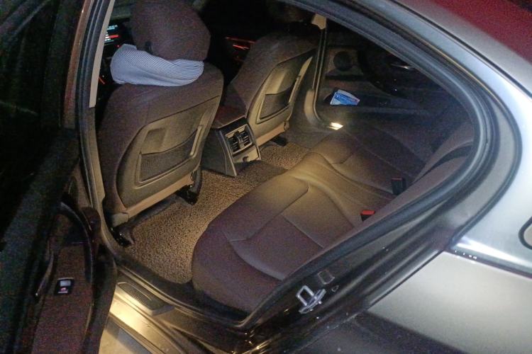 Used BMW 3 Series 2018 320Li Fashion Model Left Rear Seat